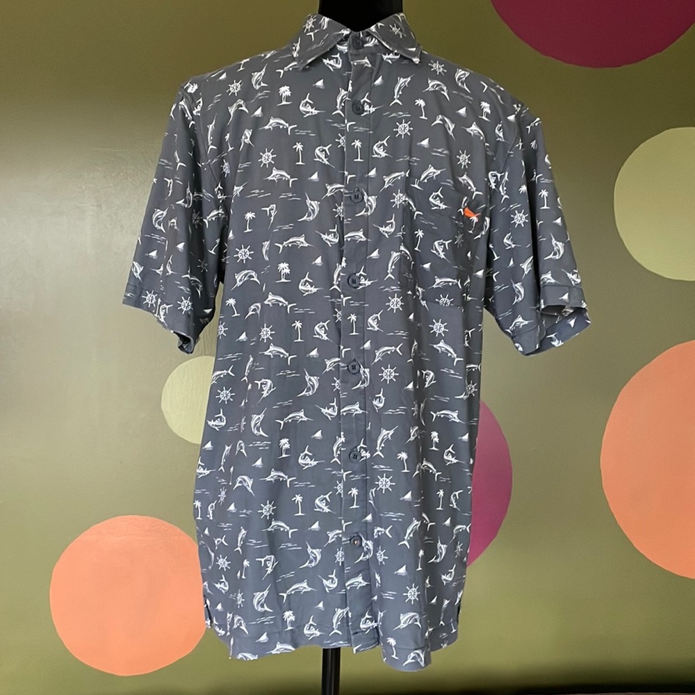 EUC Salt Life Button Up Shirt Short Sleeve Left Front Pocket Size Small